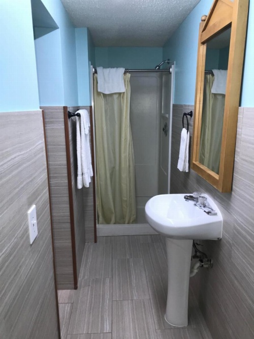 AmeriVu Inn and Suites Wolcott Waterbury image 23